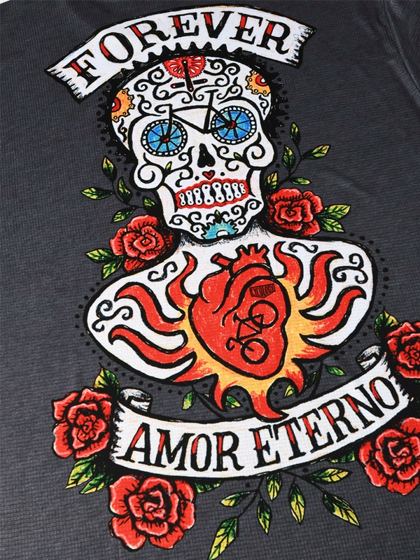 Gray men's tech t-shirt with a colorful skull and heart design on the back, featuring the text 'Forever Amor Eterno'.